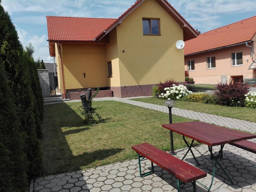Village House Fonzy Грабушице Экстерьер фото